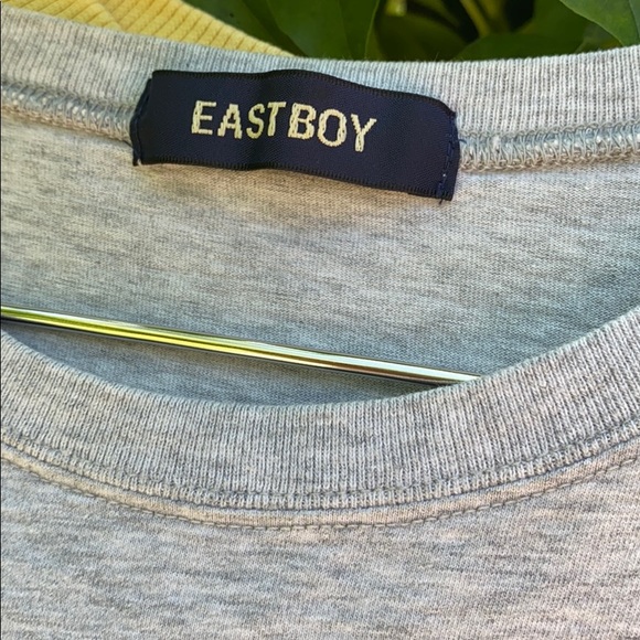 Gray t-shirt - Picture 3 of 3